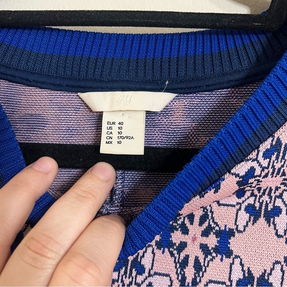 H&M Blue and White Asymmetrical Boxy - Picture 4 of 6